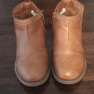 Fairly good condition toddler boots. Size 8